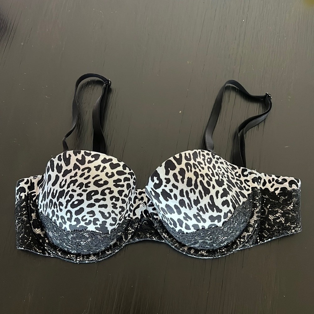 Victoria’s Secret Convertible Bra